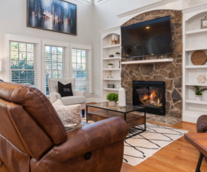 Fireplaces, Stoves & Inserts: What’s the Difference?
