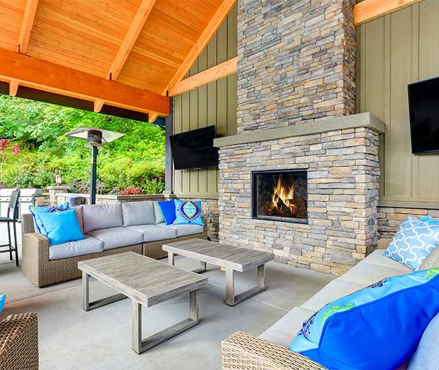 Outdoor-Fireplace